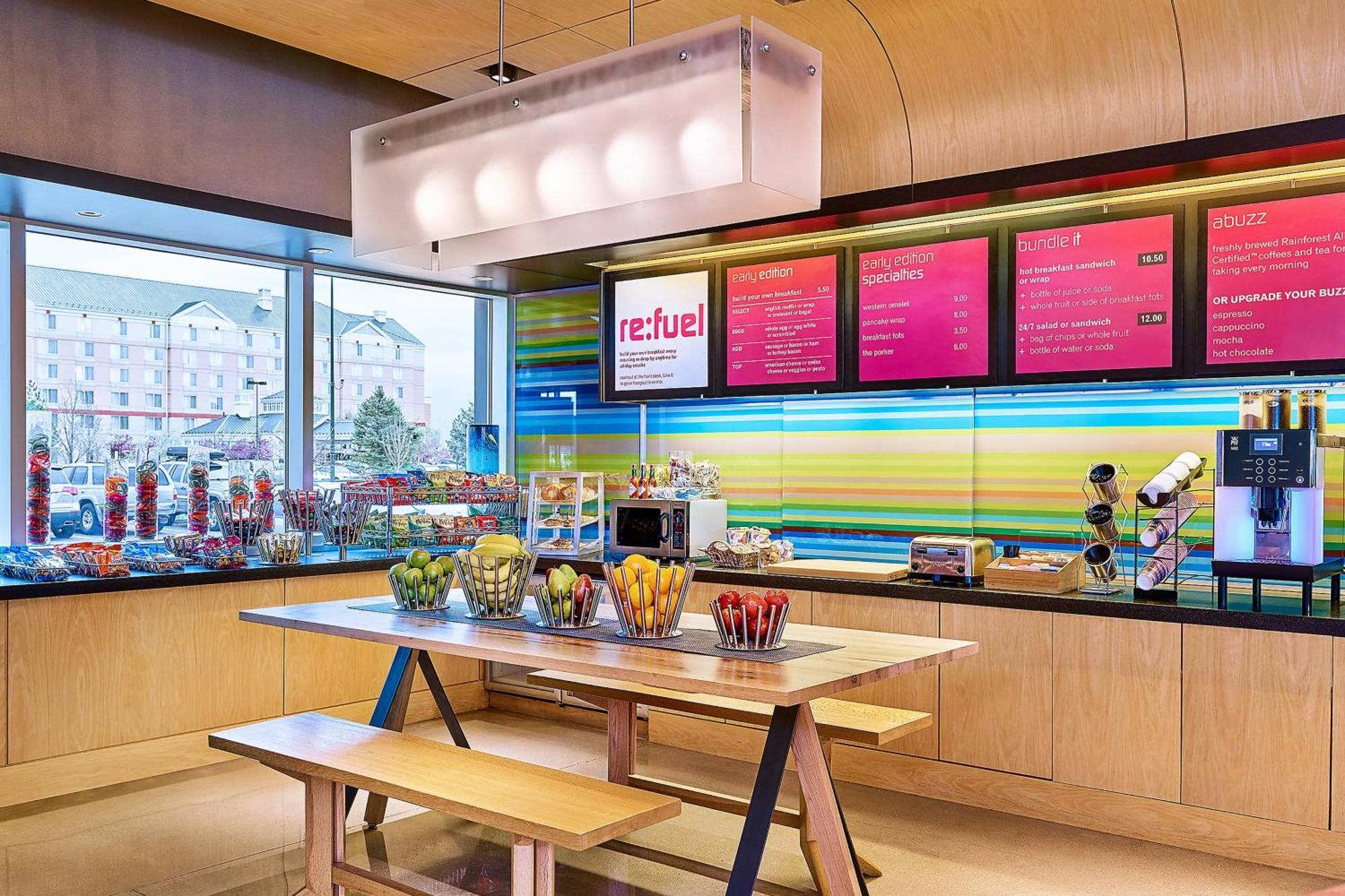 Aloft Denver Airport At Gateway Park Аурора Екстериор снимка