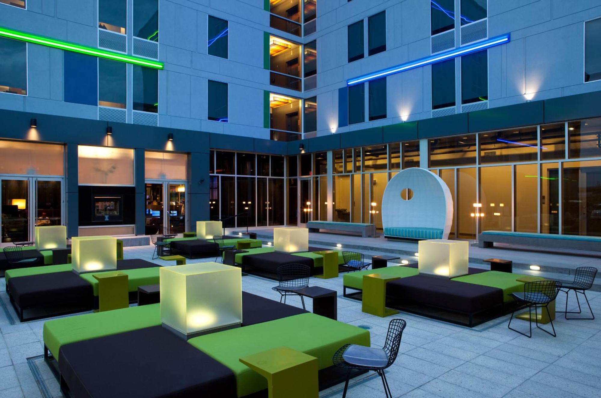 Aloft Denver Airport At Gateway Park Аурора Екстериор снимка